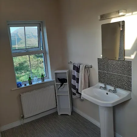 Teach Chnoc Na Heorna * Goleen