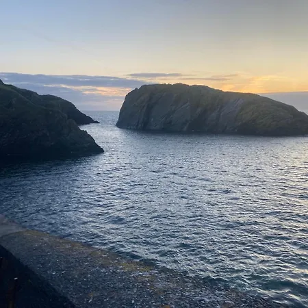 Teach Chnoc Na Heorna Goleen