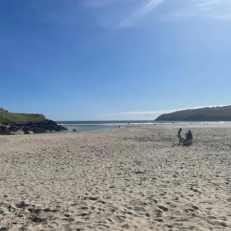 Semesterbostad Teach Chnoc Na Heorna Goleen