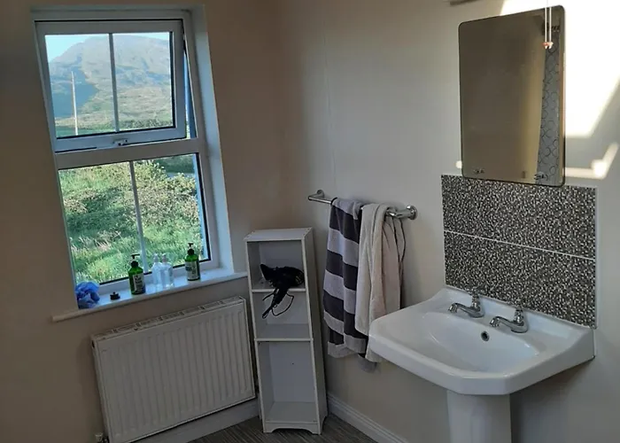 Teach Chnoc Na Heorna * Goleen